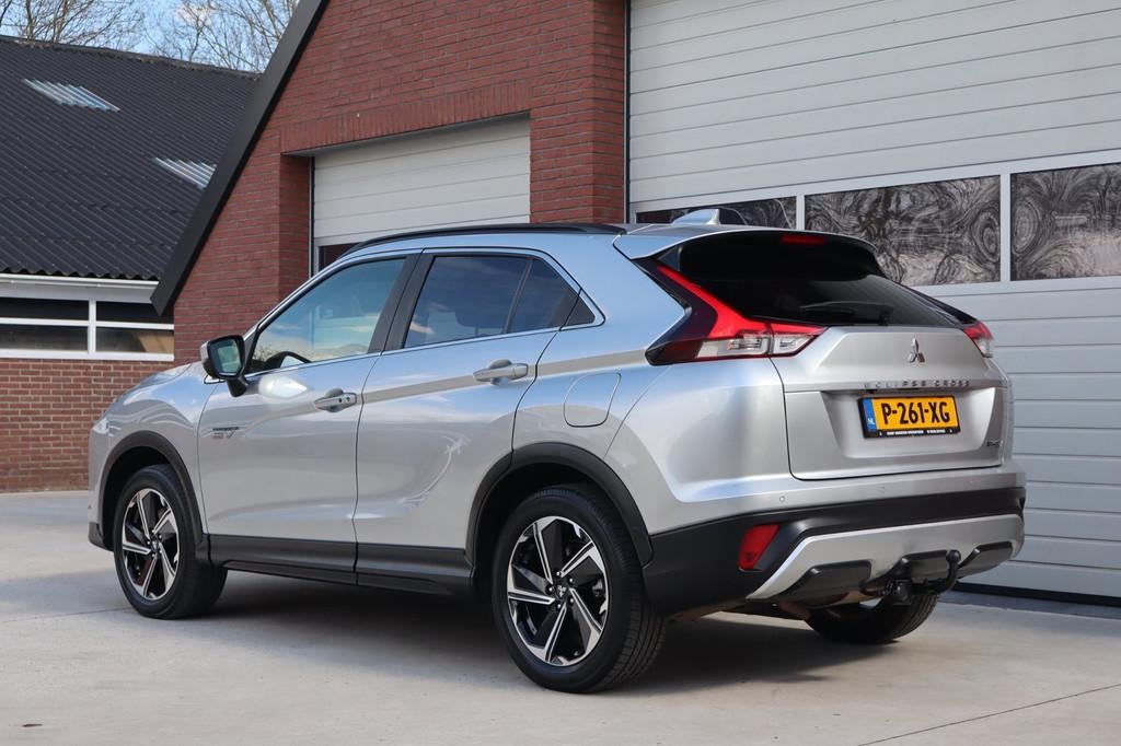 Mitsubishi Eclipse Cross 2.4 PHEV Intense+ Dealeronderhouden, Auto's, Mitsubishi, Automaat, 4 cilinders, Alcantara, 120 €/maand
