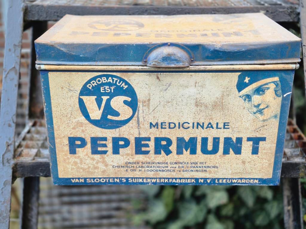 VS Medicinale Pepermunt blik Van Slooten's Leeuwarden, Verzamelen, Blikken, Ophalen of Verzenden, Gebruikt, Overige