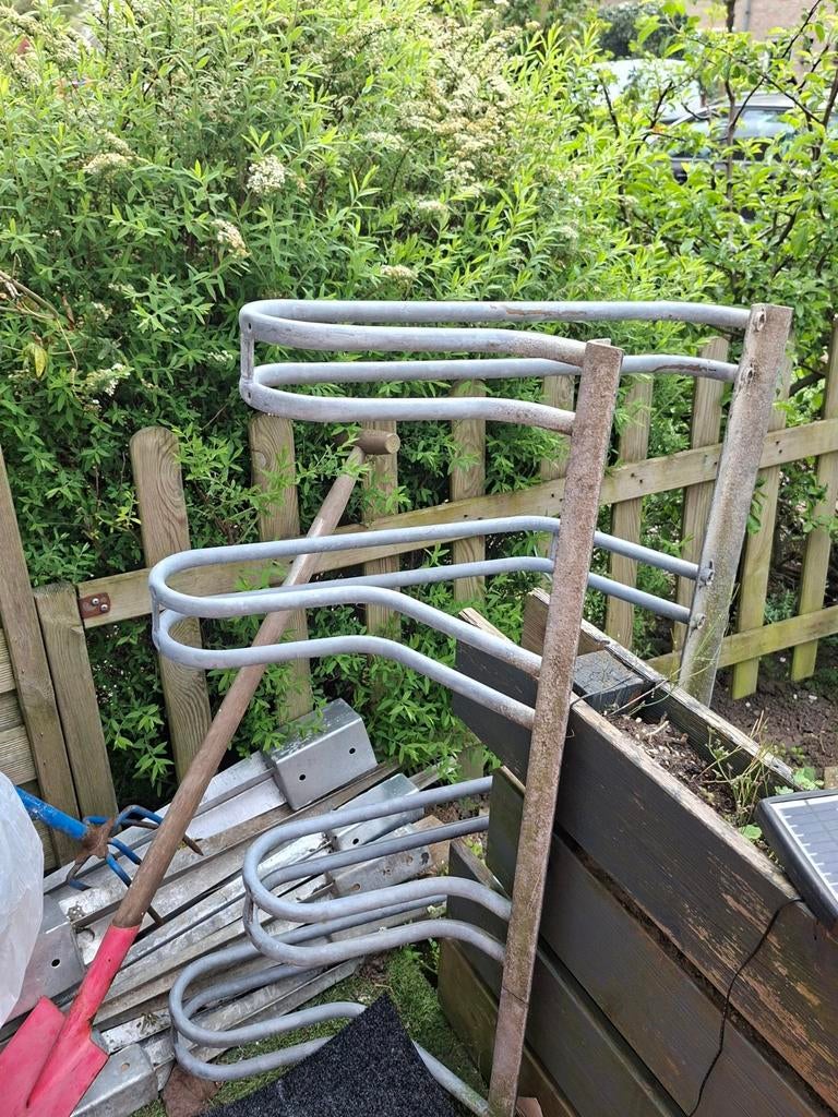 Fietsenrek voor 4 fietsen vandaag ophalen mogelijk, Fietsen en Brommers, Fietsaccessoires | Fietsenrekken, Ophalen