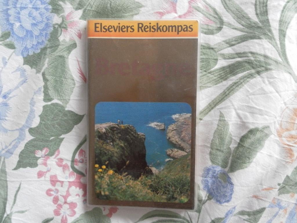 elseviers reiskompas bretagne uitgegeven in 1982, Boeken, Reisgidsen, Overige merken, Europa, Ophalen of Verzenden, Zo goed als nieuw