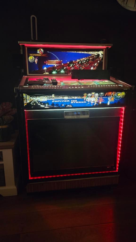 Jupiter 120 Jukebox Mediterranean, Verzamelen, Automaten | Jukeboxen, Ophalen, Gebruikt, 1960 tot 1970, Overige merken