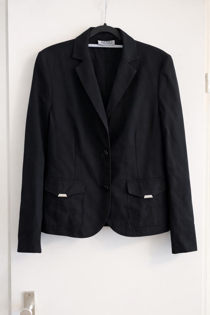 Zwarte linnen blazer van Adagio, Kleding | Dames, Maat 38/40 (M), Zwart, Ophalen of Verzenden, Jasje