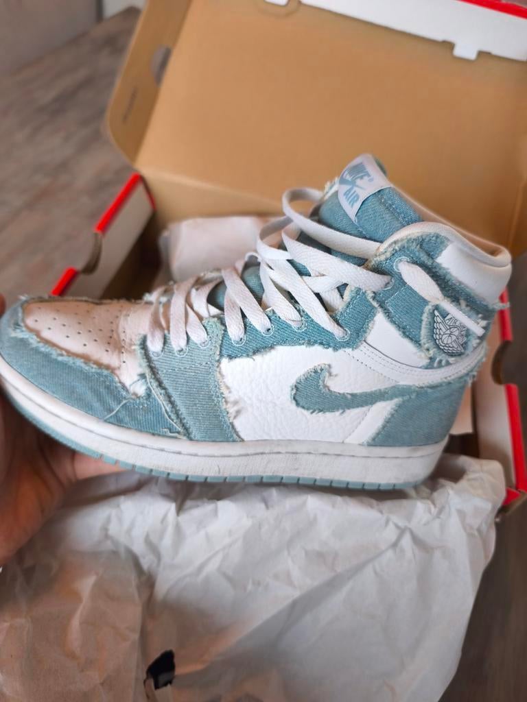 Nike Air Jordan 1 Retro High OG "Denim" (Dames) sneakers, Blauw, Nike, Ophalen of Verzenden, Sneakers of Gympen