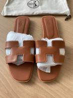 Hermès Oran Sandalen - Nieuw in doos, maat 39, Ophalen of Verzenden, Nieuw, Bruin, Sandalen of Muiltjes