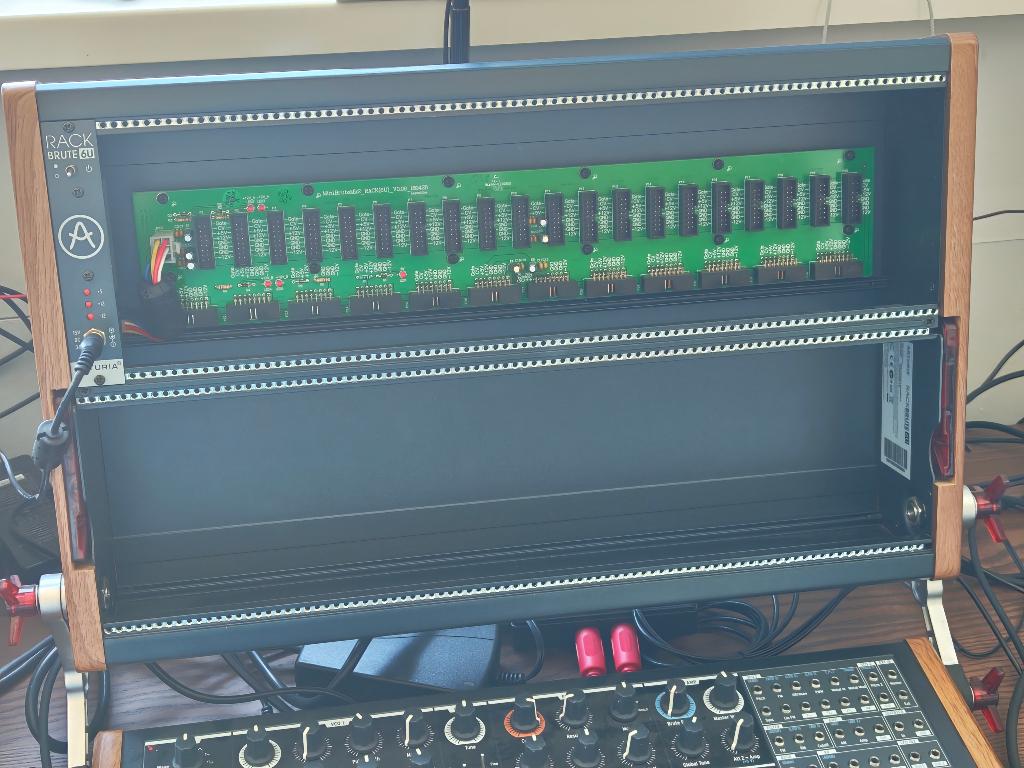 Arturia Rackbrute 6U - Eurorack-case, Ophalen, Gebruikt, Keyboard of Synthesizer