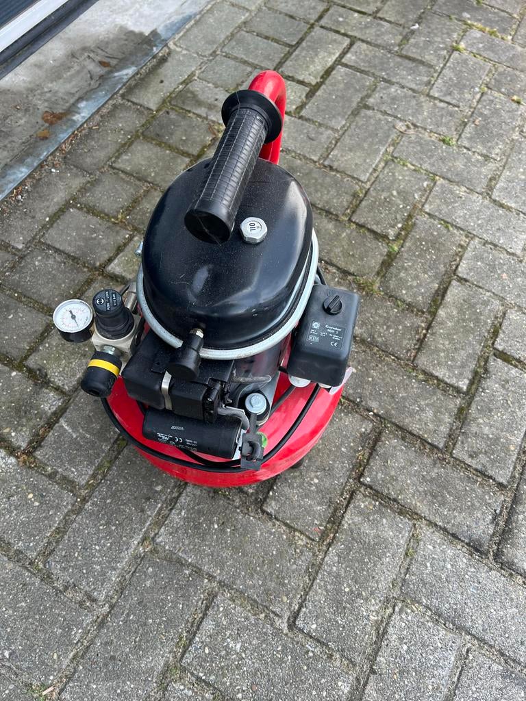 Stille Compressor - Ideaal voor thuisgebruik, Gebruikt, 6 tot 10 bar, Ophalen of Verzenden, Minder dan 200 liter/min