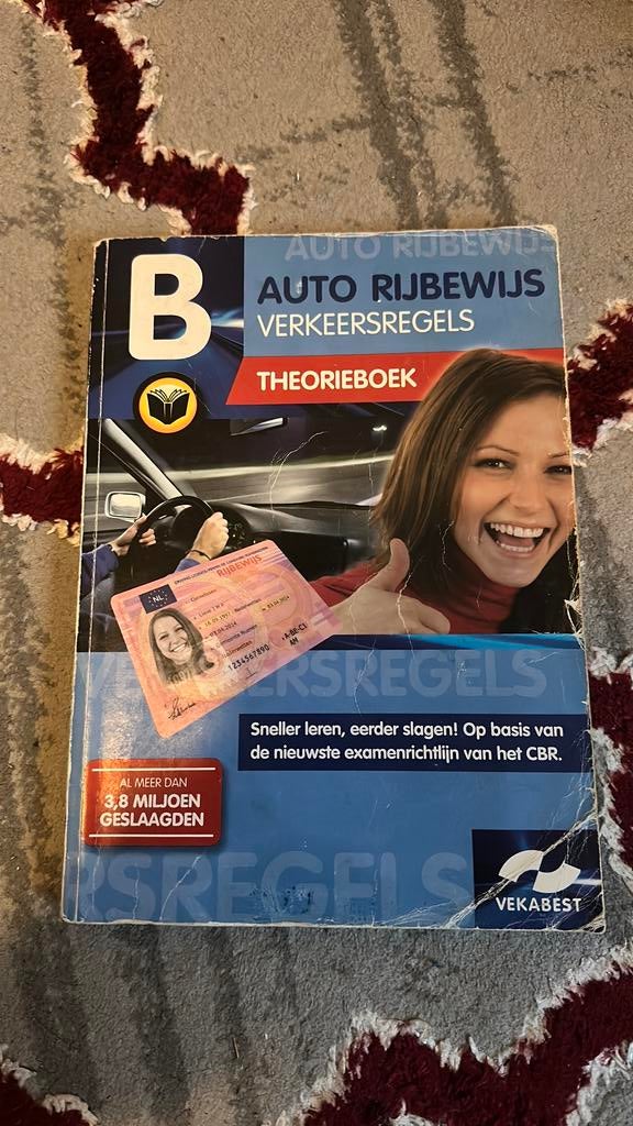 Auto rijbewijs theorieboek Vekavest, Ophalen of Verzenden, Zo goed als nieuw, Algemeen