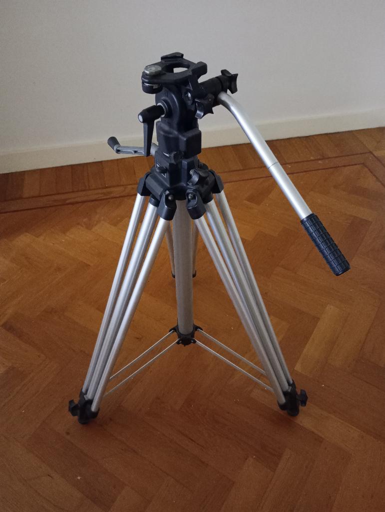 Manfrotto statief model 028 met 136 balhoofd, Ophalen, Gebruikt, Driepoot, 175 cm of meer
