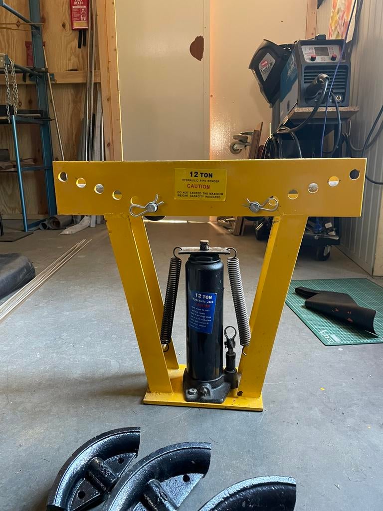 Hydraulische pijpenbuiger, Ophalen, Zo goed als nieuw