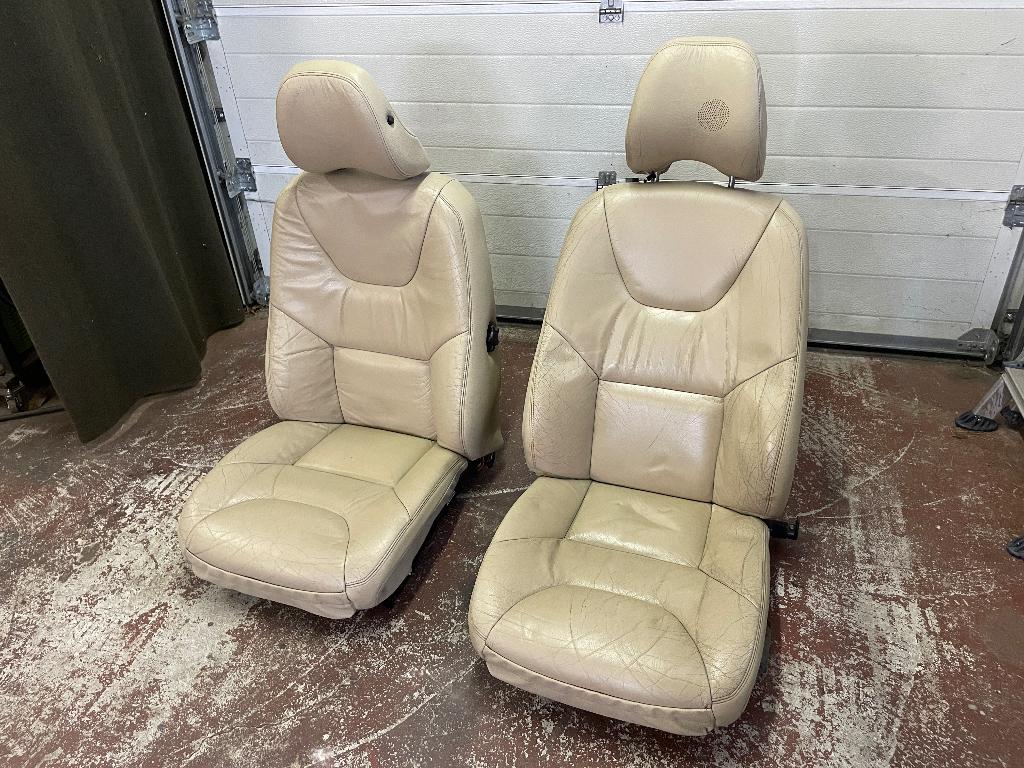 Volvo v70 / S60 stoelen. LEZEN !!!, Auto-onderdelen, Ophalen, Gebruikt, Volvo