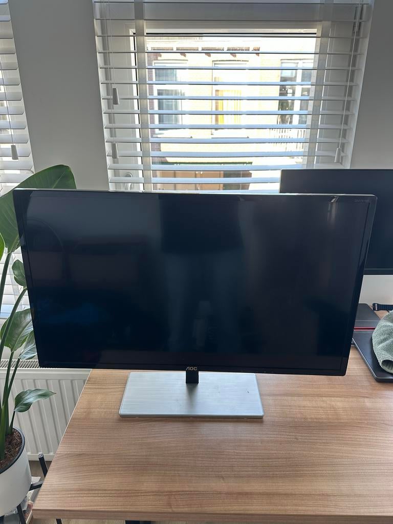 AOC Q3279VWF 32" (31,5") QHD monitor (2560x1440px), Gebruikt, 3 tot 5 ms, Kantelbaar, HDMI