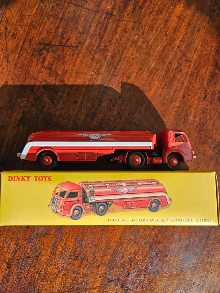 Dinky Toys Panhard Esso Tankwagen, Overige merken, 1:32 tot 1:50, Ophalen of Verzenden, Zo goed als nieuw