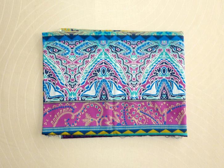 Bonte stof / 2,2 meter, Hobby en Vrije tijd, Stoffen en Lappen, Nieuw, Overige materialen, 120 cm of meer, 200 cm of meer, Overige kleuren