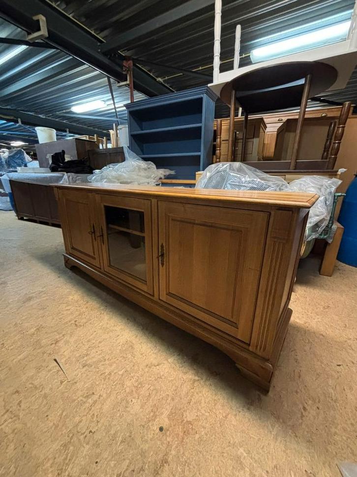 Massief houten tv-meubel met opbergruimte, Huis en Inrichting, Kasten | Televisiemeubels, Gebruikt, Minder dan 100 cm, 150 tot 200 cm