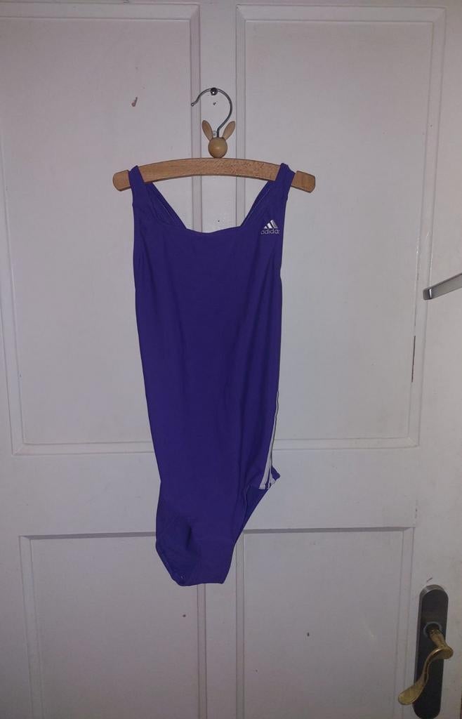 Badpak Adidas paars maat 140-146, Kinderen en Baby's, Kinderkleding | Maat 140, Ophalen of Verzenden, Meisje