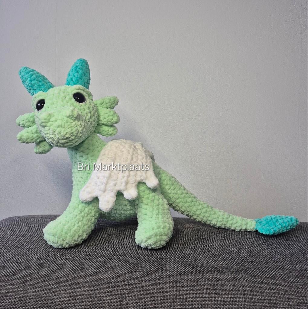 Gehaakte draak staand, decoratie, cadeau, fantasy verzamelen, Ophalen of Verzenden, Nieuw, Haken