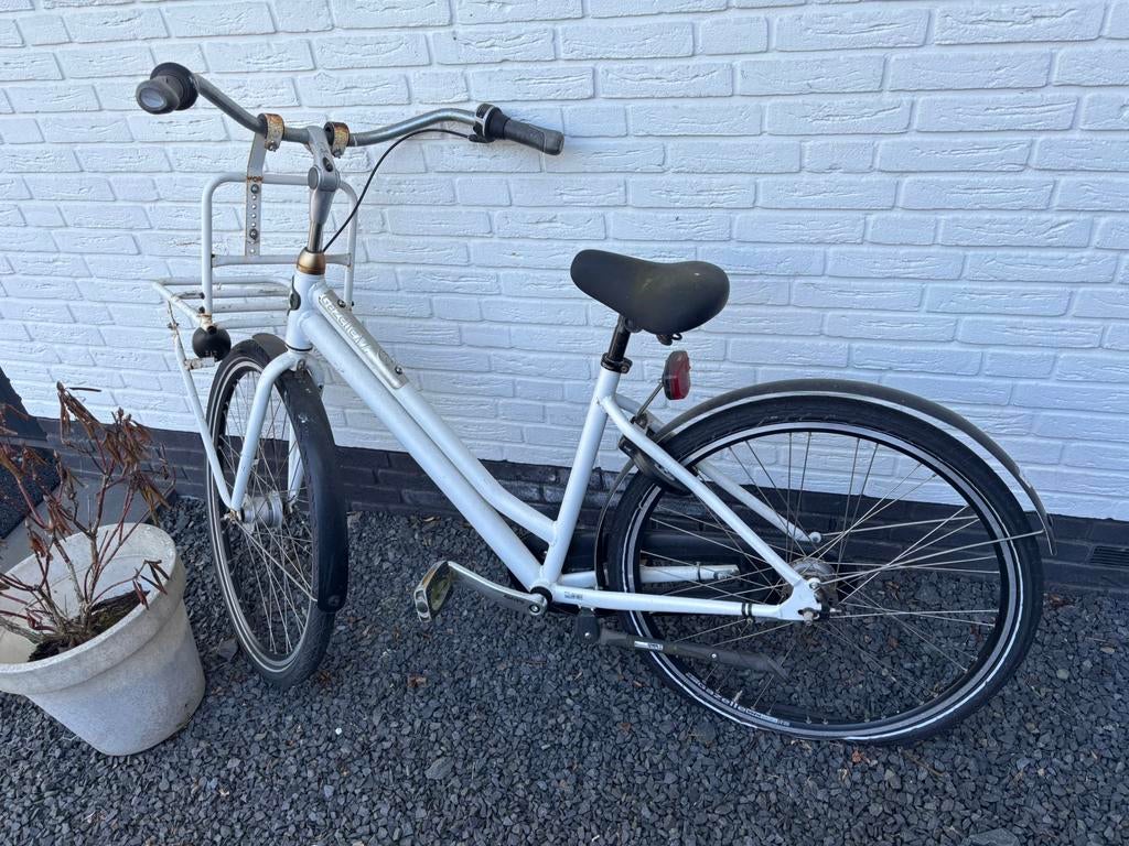 Te koop: damesfiets - opknapper inclusief mand, Ophalen, Zo goed als nieuw, Overige merken