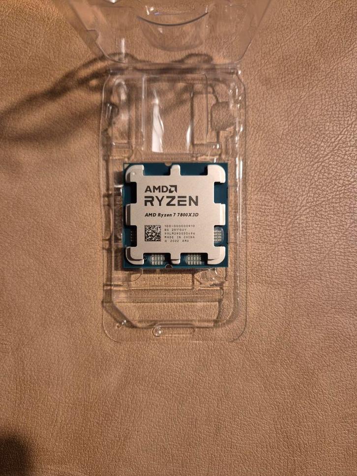 AMD Ryzen 7800X3D CPU, Computers en Software, Processors, Zo goed als nieuw, 4 Ghz of meer, Ophalen of Verzenden