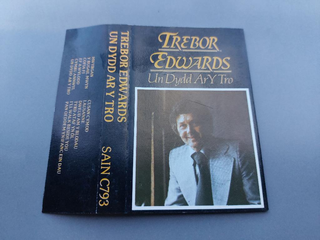 TREBOR EDWARDS - UN DYDD ARY TRO (MC), 1 bandje, Ophalen of Verzenden, Zo goed als nieuw, Origineel