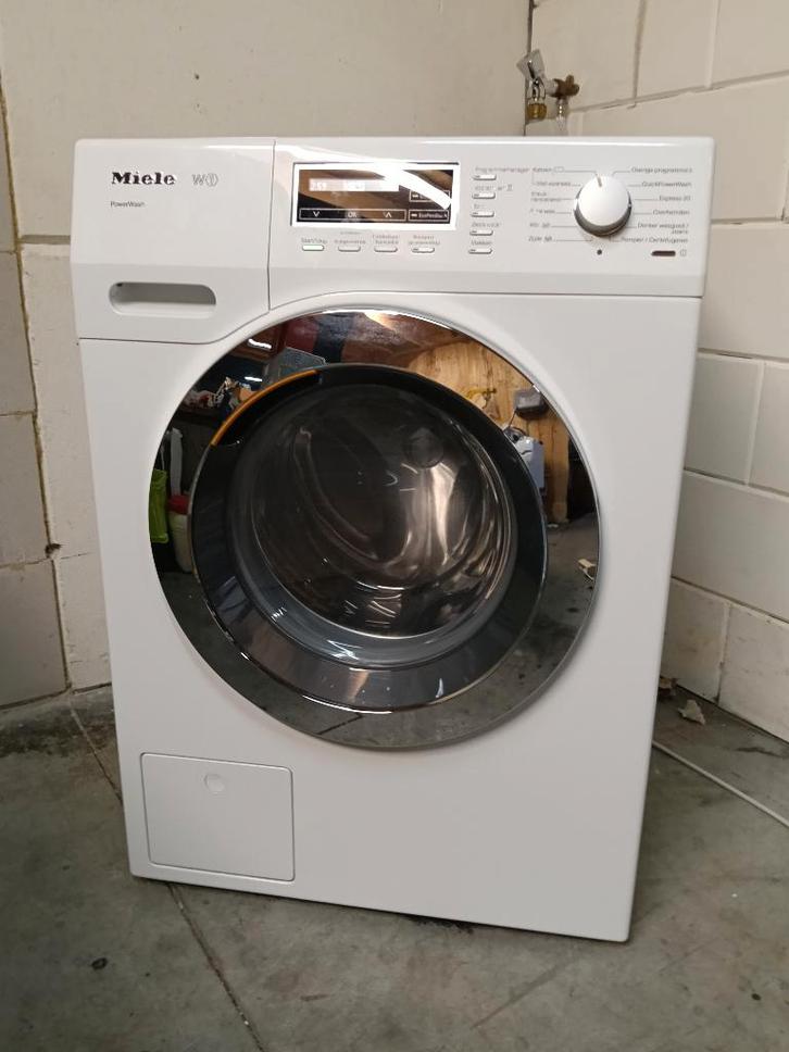 Miele W1 wasautomaat WKJ130wps, Witgoed en Apparatuur, Wasmachines, Zo goed als nieuw, Voorlader, 8 tot 10 kg, Minder dan 85 cm
