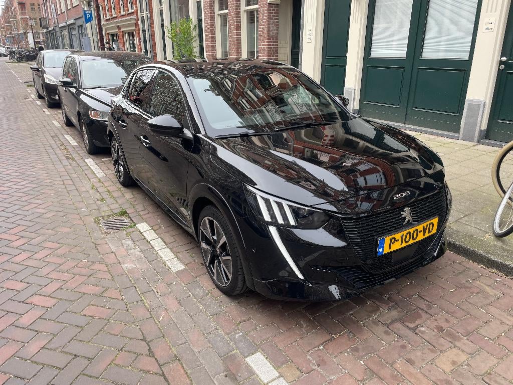 Peugeot 208 EV 50kWh 136pk 2022 Zwart, Auto's, Peugeot, Particulier, ABS, Achteruitrijcamera, Adaptive Cruise Control, Airbags