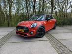 MINI 5-deurs Aut. | JCW pakket | Apple CarPlay | Cruise, Zwart, Overige kleuren, Origineel Nederlands, 3 cilinders