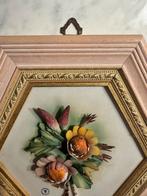 Vintage Wanddecoratie: Hexagon Bloemenreliëf, Ophalen of Verzenden, Zo goed als nieuw