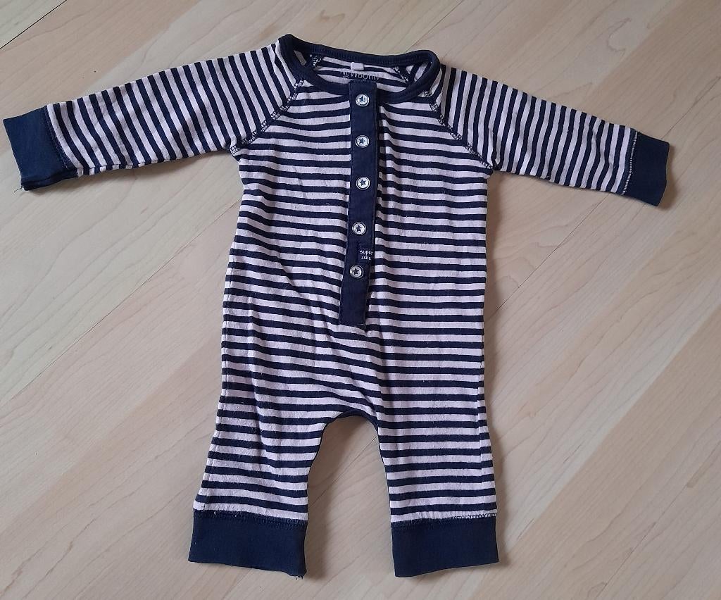 BABYPAKJE BLAUW MET ROZE STREPEN MAAT 50 MERK NEW BORN, Kinderen en Baby's, Babykleding | Maat 50, Newborn, Meisje, Ophalen of Verzenden