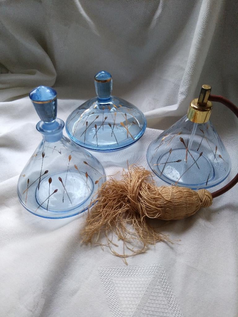 3-delig STEL voor op de kaptafel, blauw glas met goud decor, Antiek en Kunst, Antiek | Glas en Kristal, Ophalen of Verzenden