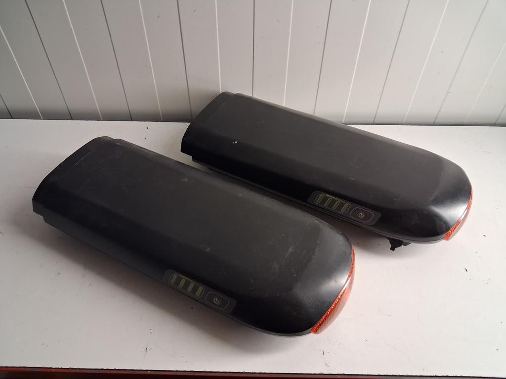 2 stuks defecte fiets accu's Yoku YK3613 Fongers, Leader fox, Fietsen en Brommers, Yoku, Www.Yoku.nl, Ophalen of Verzenden, Pyter jurjensstrjitte stiens