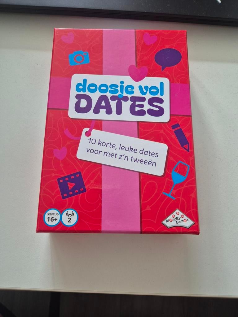 Doosje Vol Dates - 10 korte, leuke dates voor met z'n tweeën, Een of twee spelers, Ophalen of Verzenden, Nieuw, Identity Games