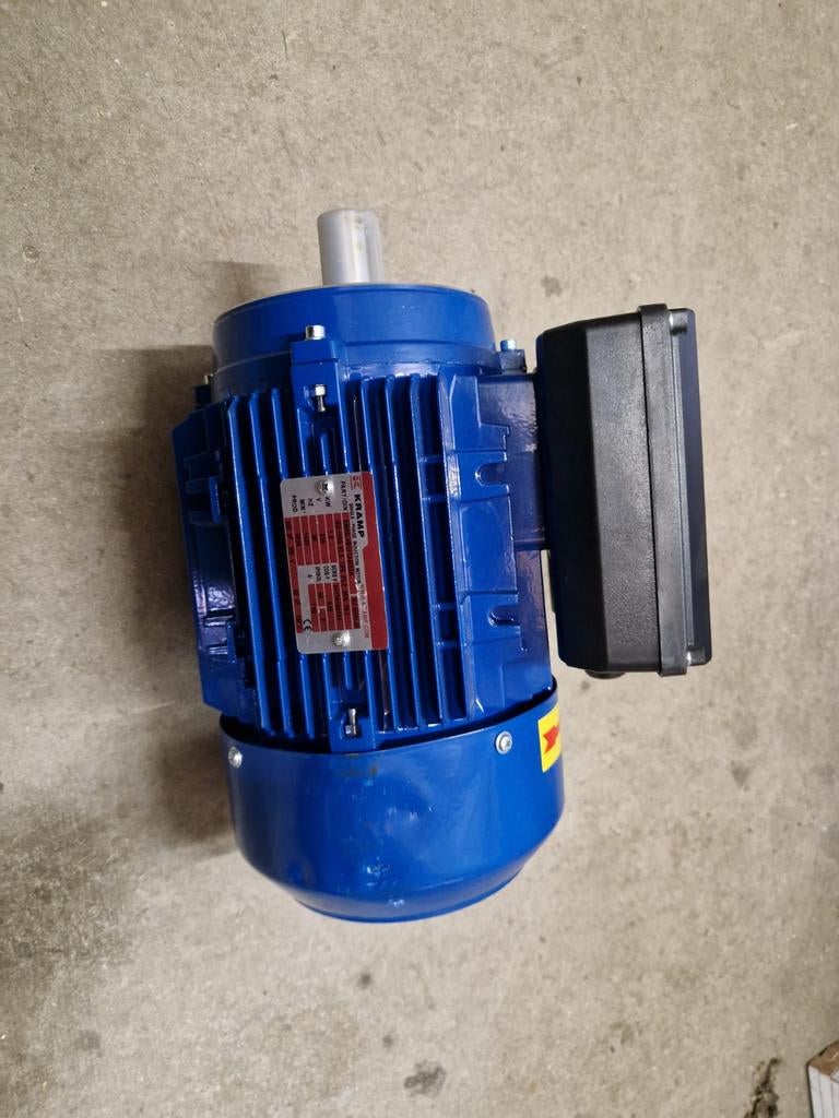 1,5 kW elektromotor 230V 1-fase 1430 rpm, Doe-het-zelf en Verbouw, Motoren, Ophalen, Nieuw, Elektromotor, 1400 tot 1800 rpm