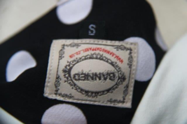 Jurk Banned zwart/ gebroken wit mt S retro Vaste prijs OPRU, Zwart, Ophalen of Verzenden, Maat 36 (S), Boven de knie