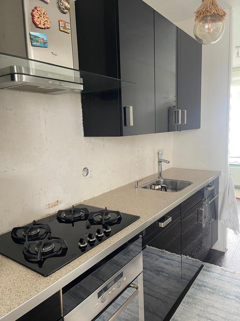 Moderne zwarte keuken met inbouwapparatuur, Gebruikt, Zwart, Enkelwandige keuken, Ophalen of Verzenden