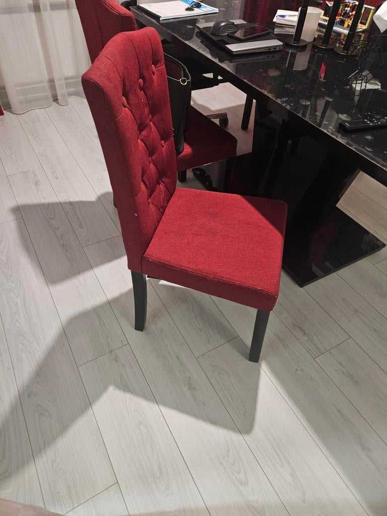 Gratis 4 rode eetkamerstoelen, Ophalen of Verzenden