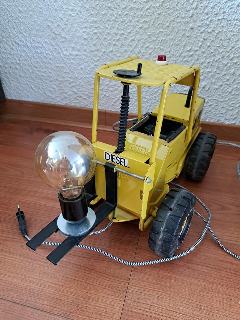 Stoere Tonka Heftruck lamp, Ophalen
