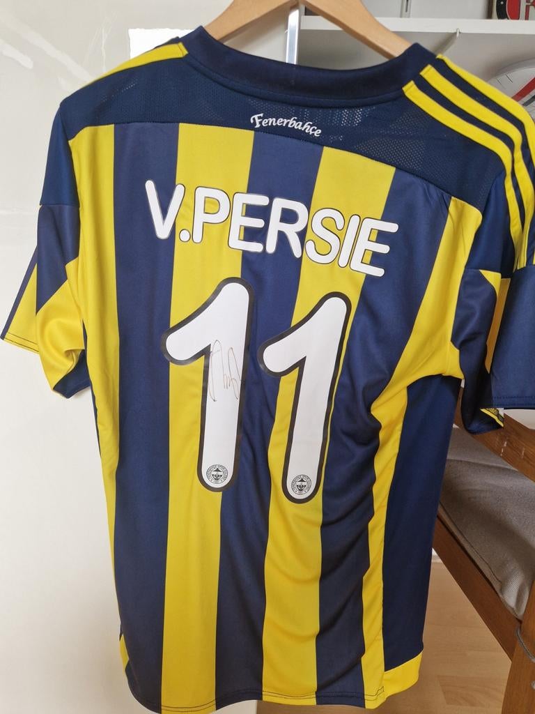 Gesigneerd shirt van Robin van Persie, Maat M, Ophalen of Verzenden, Shirt