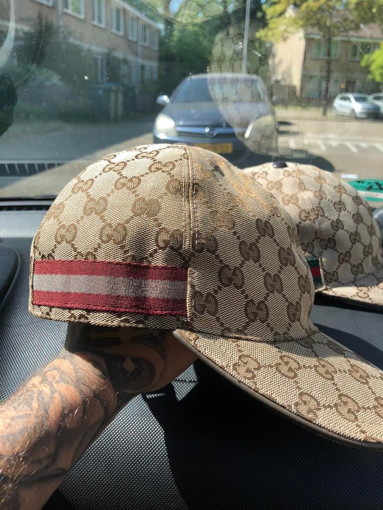 Gucci pet limited bordeaux, Ophalen, Zo goed als nieuw