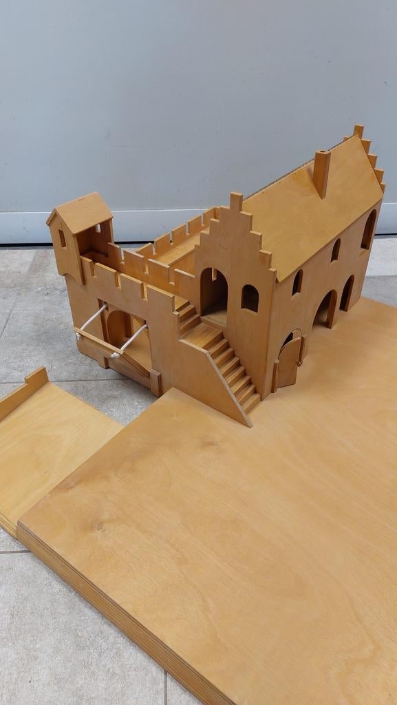 Speelgoed kasteel van hout met Hobby Handig bouwtekeningen, Gebruikt, Ophalen, Overige merken, Groter dan 1:32