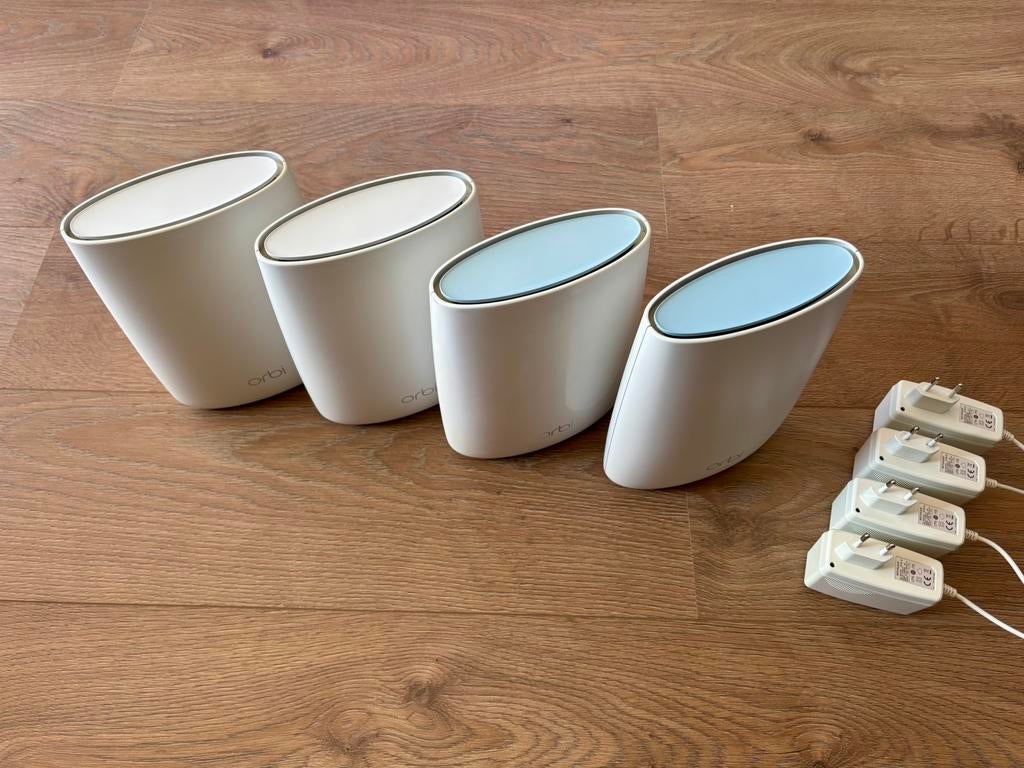 Netgear Orbi Mesh Set - 2x Router RBR50 + 2x Satelliet RBS50, Ophalen of Verzenden, Gebruikt
