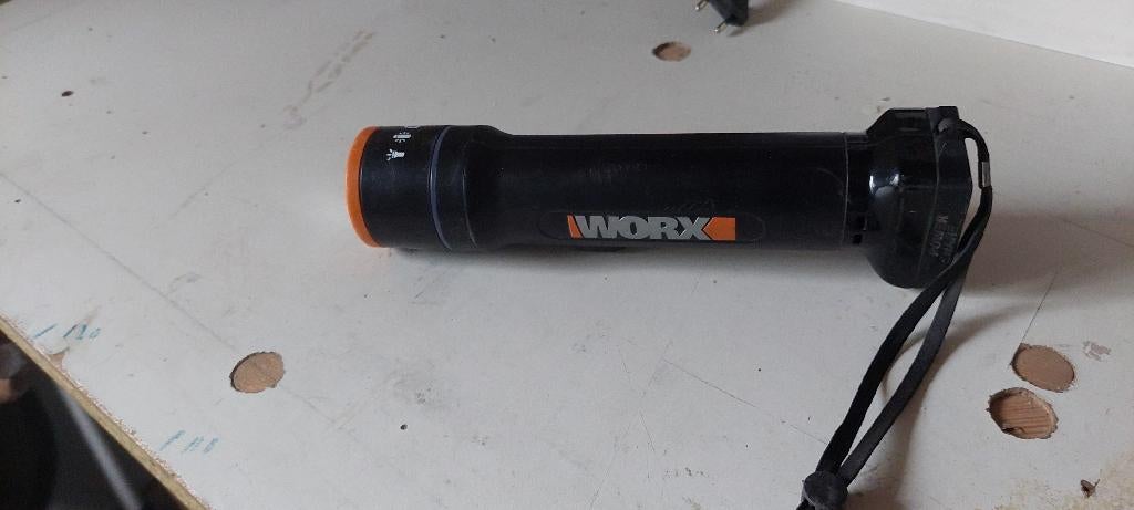 Worx zaklantaarn, Ophalen of Verzenden, Gebruikt