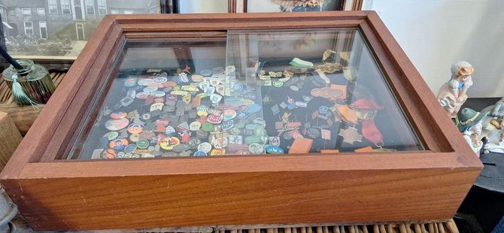 Mooie tafelvitrinekast, Antiek en Kunst, Curiosa en Brocante, Ophalen