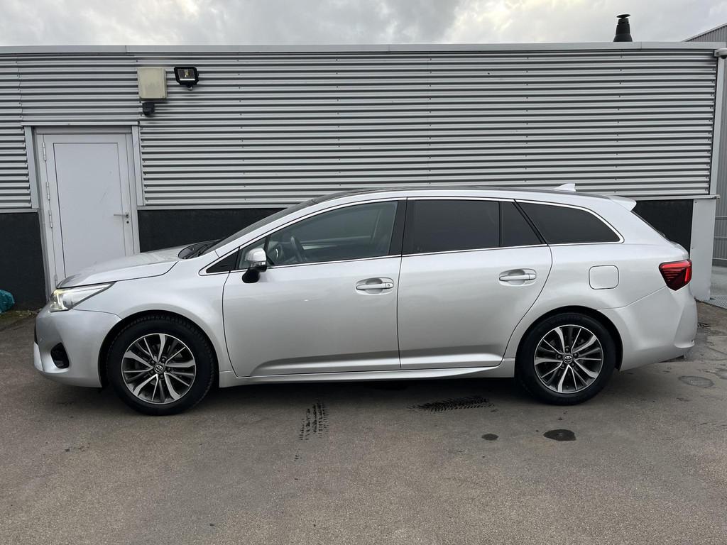Toyota Avensis Touring Sports 1.8 VVT-i Executive Automaat,, Euro 6, 4 cilinders, Leder, 1600 kg