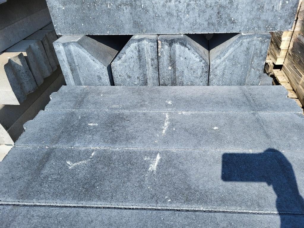 44 stuks 20x25x100cm opsluitbanden antraciet, Tuin en Terras, Bielzen en Borders, Ophalen, 100 tot 200 cm, Biels, Zo goed als nieuw