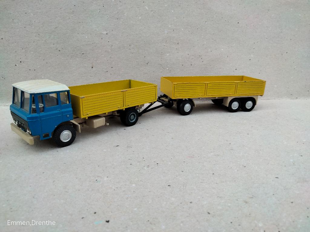 lion car = daf 2600 code 3 model, Hobby en Vrije tijd, Modelauto's | 1:50, Ophalen of Verzenden, Gebruikt, Bus of Vrachtwagen
