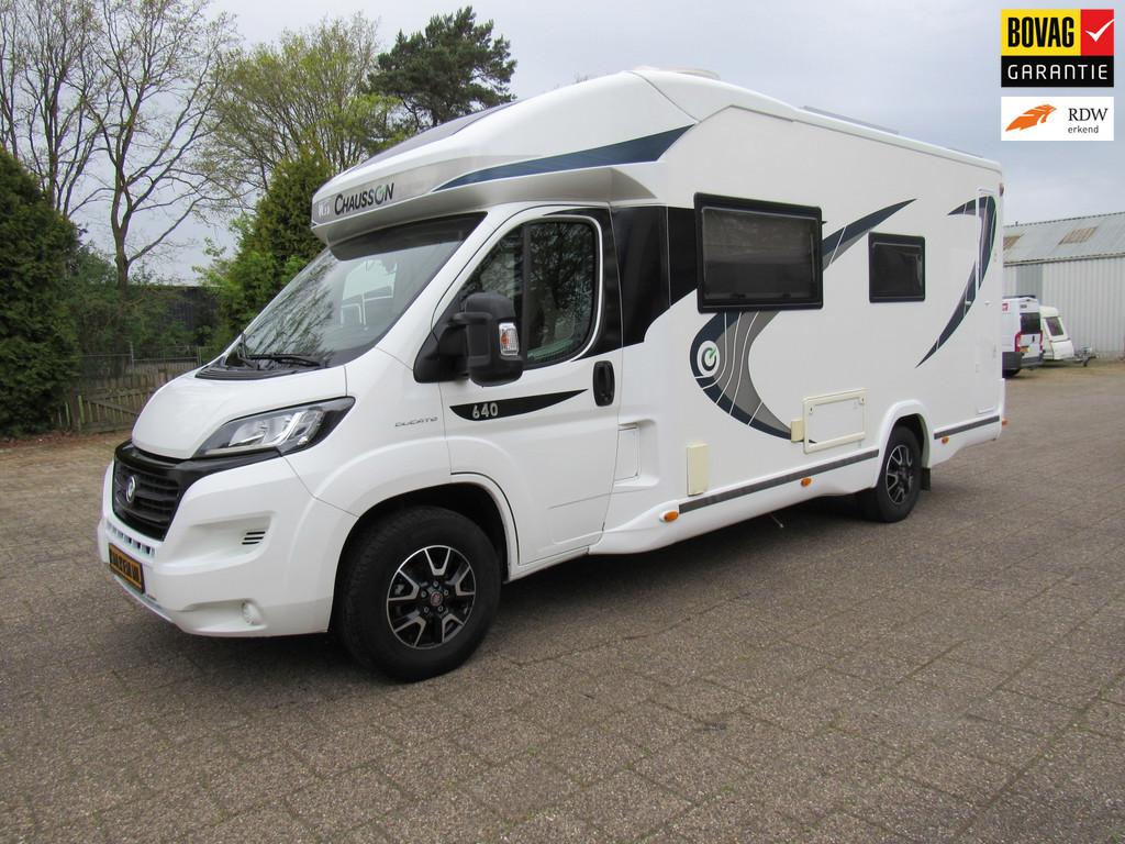 Chausson 640 Semi integraal Groot Hefbed Fiat bj2018, Caravans en Kamperen, Campers, Ringverwarming, Hordeur, 6 tot 7 meter, Half-integraal