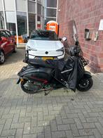 Vespa Sprint Snorfiets - Mat Zwart, Fietsen en Brommers, Snorfietsen en Snorscooters, Gebruikt, Ophalen of Verzenden, Benzine