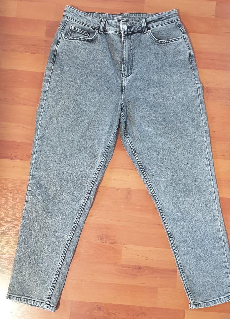 Denim Co. Halfhoge grijze spijkerbroek. Maat 42. Zgan., Kleding | Dames, Spijkerbroeken en Jeans, Ophalen of Verzenden, Zo goed als nieuw