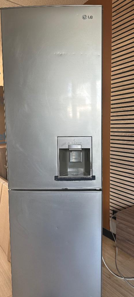 Koelkast en vriezer, Witgoed en Apparatuur, Koelkasten en IJskasten, Ophalen, Gebruikt, 200 liter of meer, Met aparte vriezer