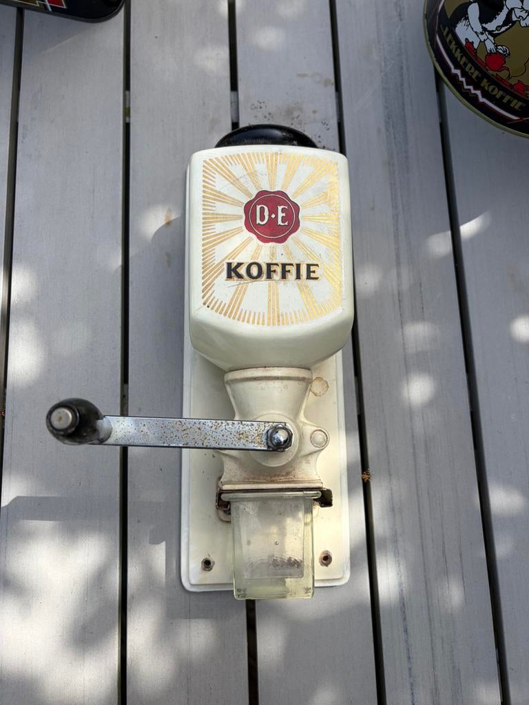 Douwe Egberts koffiemolen, Ophalen